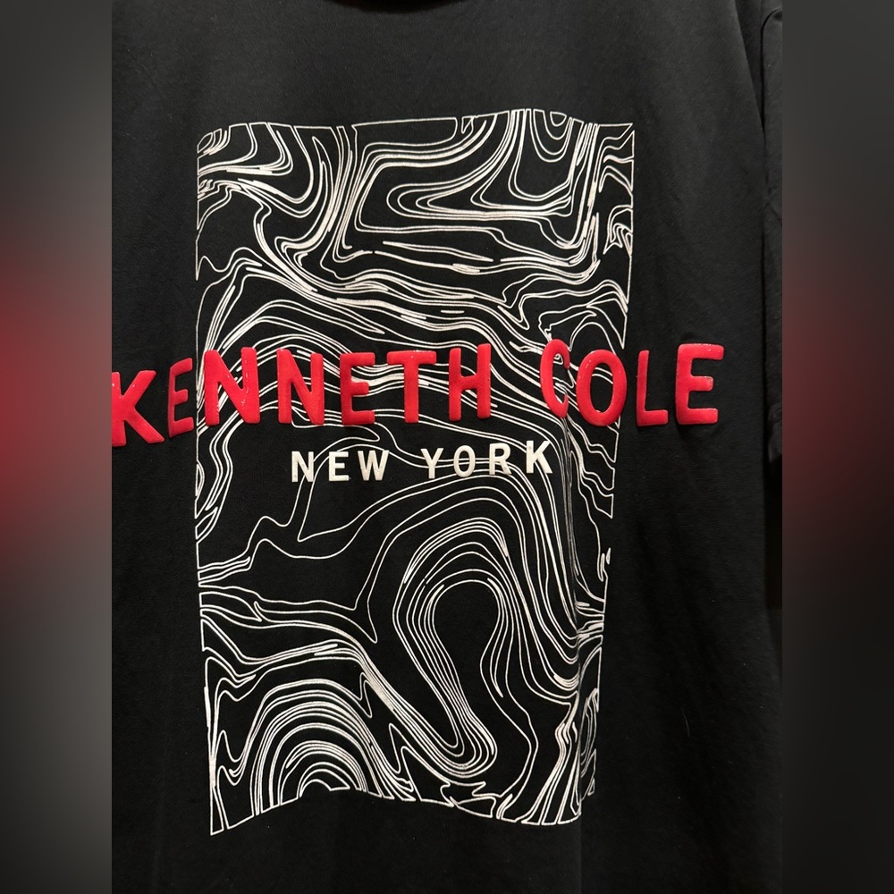 Kenneth Cole Black with Red and White Pop Out Graphic T-Shirt for Men size 2X - Picture 9 of 11